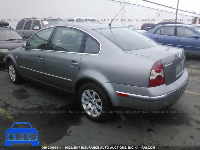 2003 Volkswagen Passat WVWPD63B13P241645 image 2