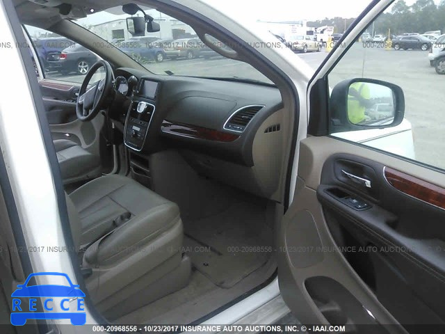 2013 Chrysler Town and Country 2C4RC1BG0DR767910 image 4