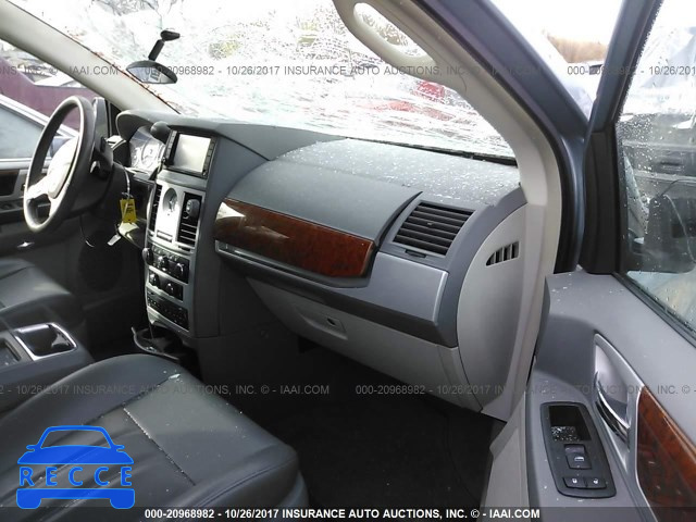 2009 Chrysler Town & Country TOURING 2A8HR54179R584028 image 4