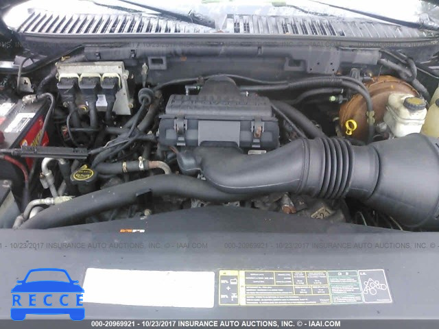 2005 Ford Expedition 1FMFU18505LB00704 image 9