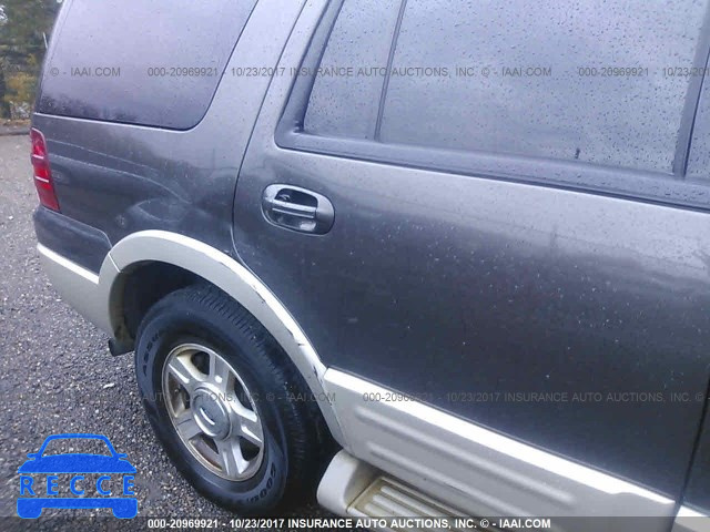 2005 Ford Expedition 1FMFU18505LB00704 image 5