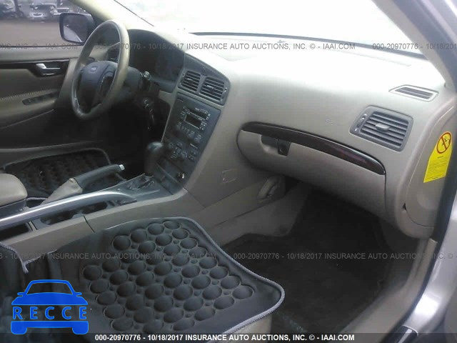 2002 Volvo V70 XC YV1SZ58D321067640 image 4