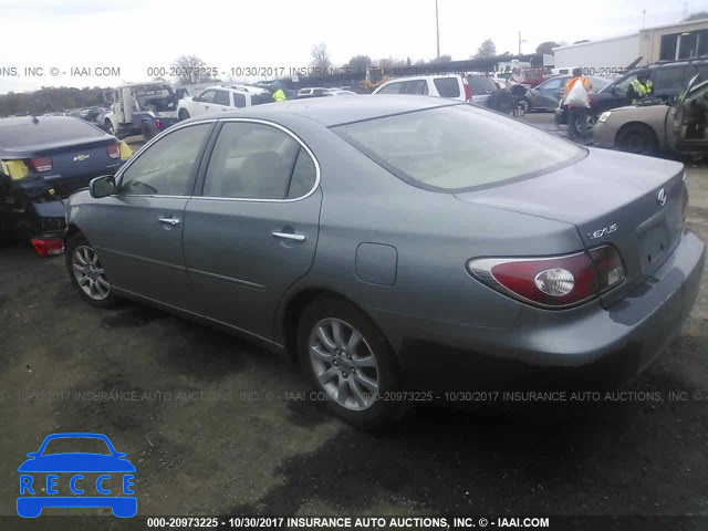 2002 Lexus ES 300 JTHBF30G220041768 Bild 2