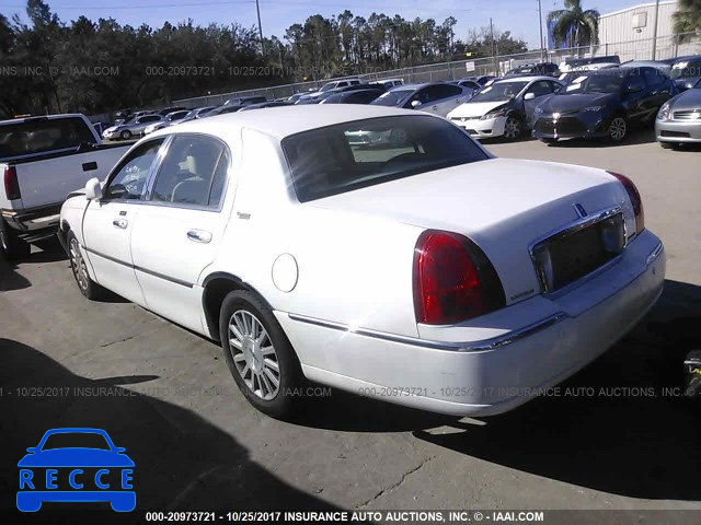 2005 LINCOLN TOWN CAR SIGNATURE LIMITED 1LNHM82W65Y656375 Bild 2