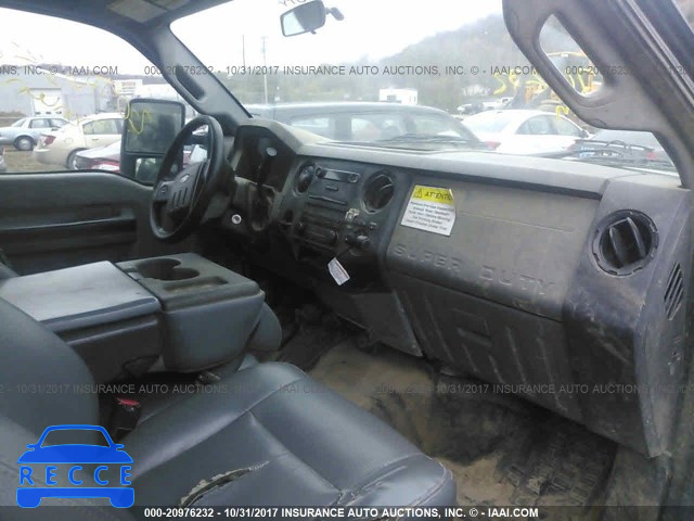 2011 Ford F250 1FTBF2B66BEB75346 image 4