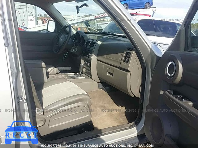 2008 Dodge Nitro SXT 1D8GU28K08W157901 image 4