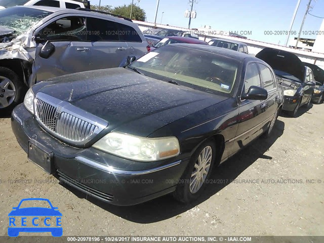 2003 Lincoln Town Car SIGNATURE 1LNHM82W03Y612899 зображення 1