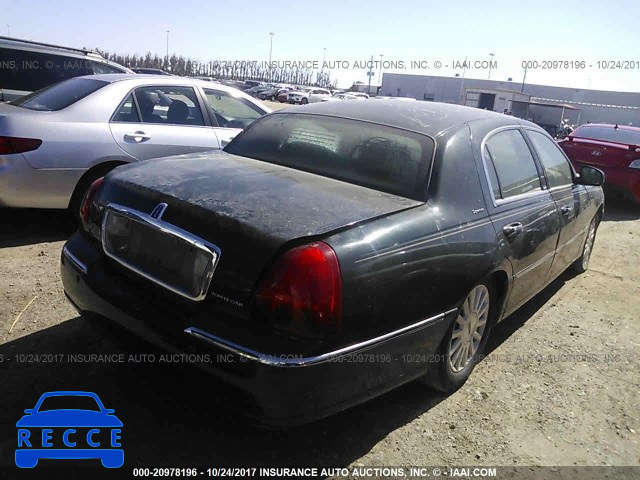 2003 Lincoln Town Car SIGNATURE 1LNHM82W03Y612899 Bild 3