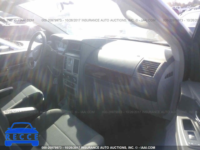 2009 Chrysler Town and Country 2A8HR44E79R630132 image 4