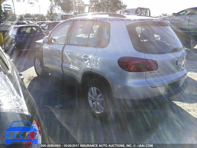 2017 VOLKSWAGEN TIGUAN S/LIMITED WVGAV7AX7HK004116 image 2