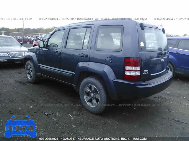 2008 Jeep Liberty 1J8GN28K68W131520 Bild 2