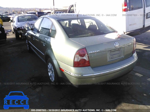 2003 Volkswagen Passat GLS WVWPD63B33P390588 image 2