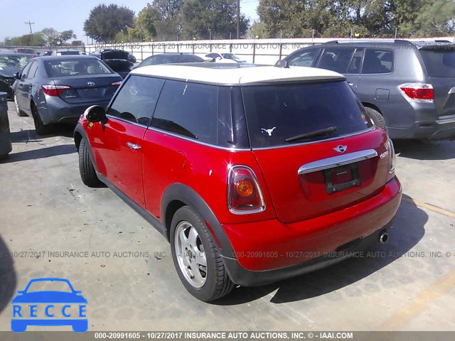 2007 Mini Cooper WMWMF33507TT57662 image 2
