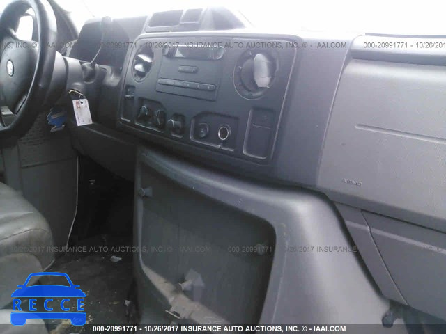 2011 Ford Econoline 1FTNE1EW4BDB08076 image 4
