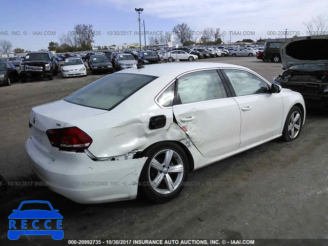 2015 Volkswagen Passat S 1VWAT7A39FC084224 image 3