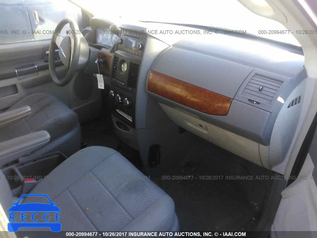2008 Chrysler Town and Country 2A8HR44H78R655668 image 4