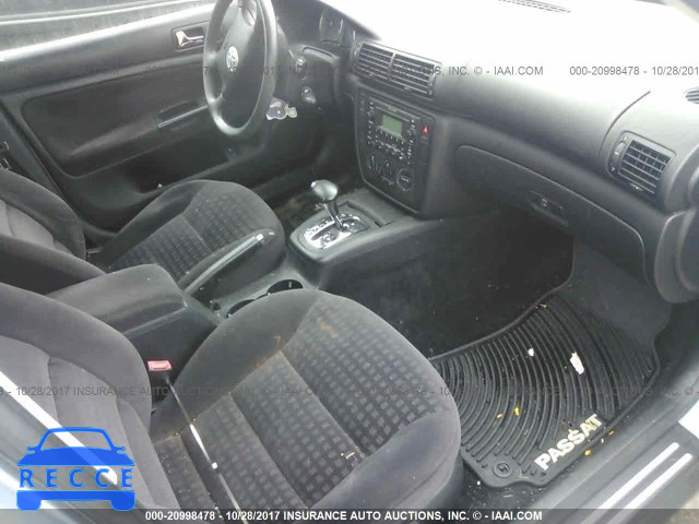 2003 Volkswagen Passat GL WVWND63B93E213501 image 4