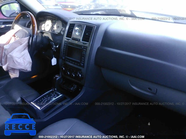 2005 Chrysler 300 2C3AA53G05H552922 image 4