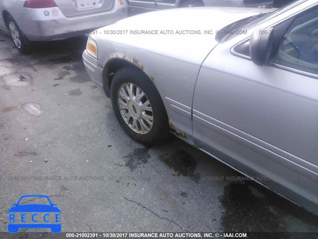 2004 Ford Crown Victoria 2FAFP74W04X126286 image 5