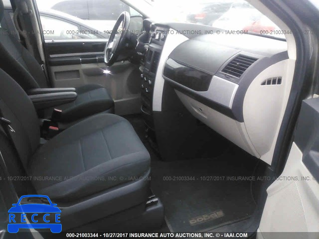 2010 Dodge Grand Caravan SXT 2D4RN5D13AR247628 зображення 4