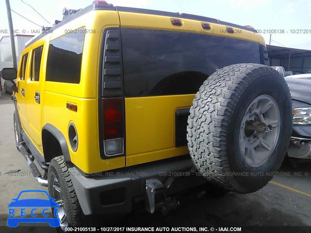 2005 Hummer H2 5GRGN23U35H133613 Bild 2