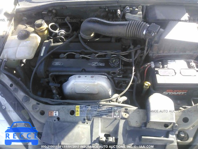 2000 Ford Focus 3FAFP3132YR245612 image 9