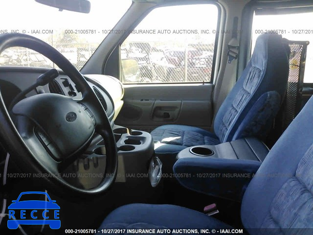 2000 Ford Econoline E150 VAN 1FDRE14L5YHC02862 image 4