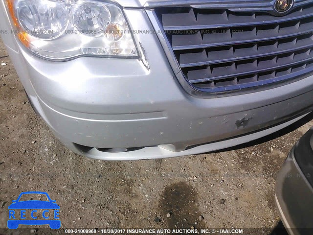 2008 Chrysler Town and Country 2A8HR54P38R641036 image 5