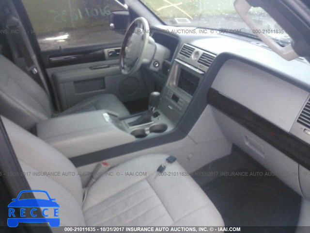 2004 Lincoln Navigator 5LMFU28R74LJ30299 image 4