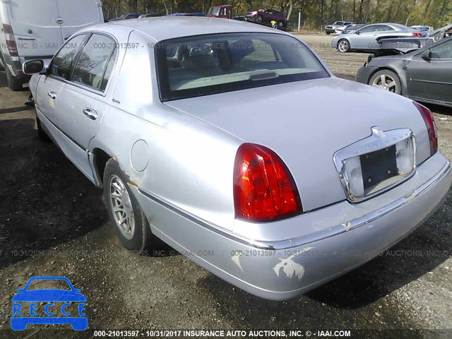 1998 Lincoln Town Car SIGNATURE 1LNFM82W6WY706054 image 2