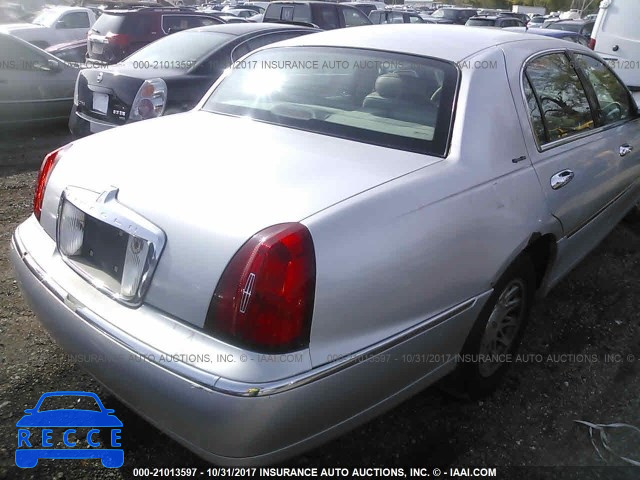 1998 Lincoln Town Car SIGNATURE 1LNFM82W6WY706054 image 3