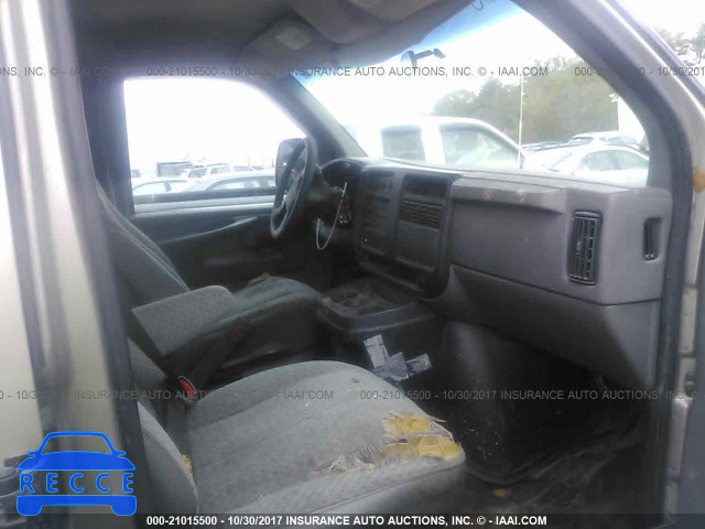 2003 GMC Savana 1GTHG35U831203017 Bild 4
