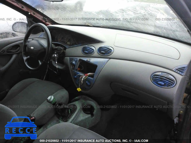 2000 Ford Focus ZX3 3FAFP3134YR177281 image 4