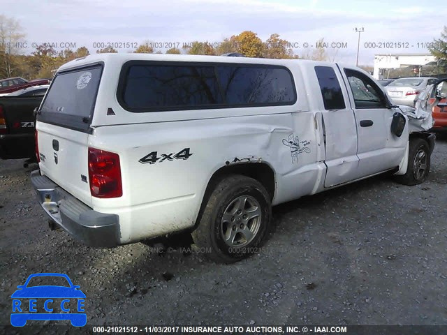 2005 Dodge Dakota SLT 1D7HW42N95S298132 image 3