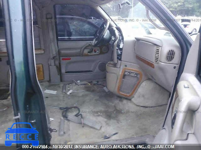 1997 Chevrolet Astro 1GBEL19W5VB117695 image 4