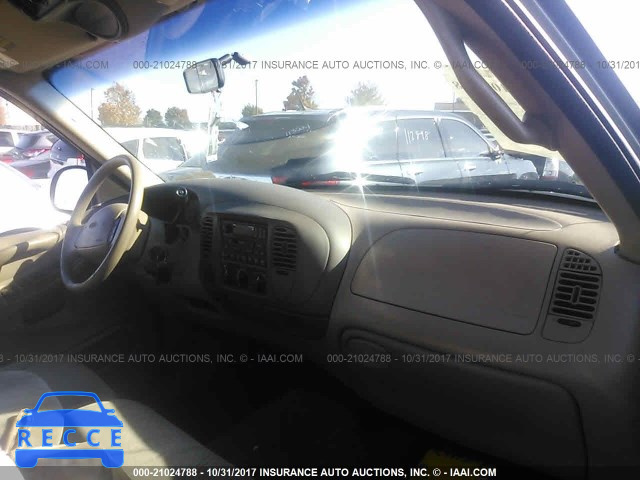 1999 Ford Expedition 1FMRU1867XLB41436 image 4