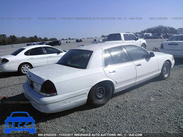2001 Ford Crown Victoria LX 2FAFP74W91X133071 image 3