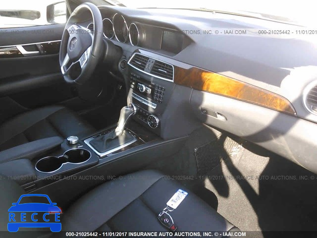 2014 Mercedes-benz C 250 WDDGF4HB1EG233710 image 4