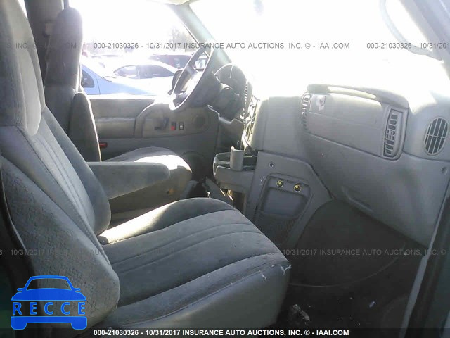 1997 Chevrolet Astro 1GNDM19W5VB168643 image 4