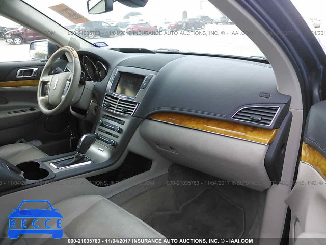 2010 Lincoln MKT 2LMHJ5FR2ABJ50470 image 4