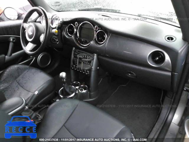 2005 Mini Cooper WMWRH33545TF84658 image 4