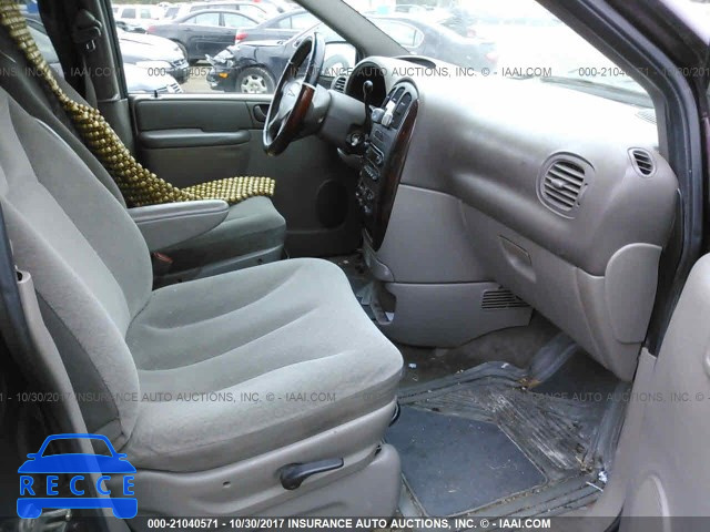 2003 Chrysler Town & Country 2C4GP24R23R338783 image 4