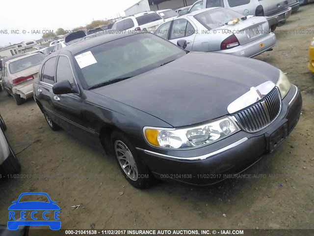 2000 Lincoln Town Car SIGNATURE 1LNHM82W8YY829043 image 0