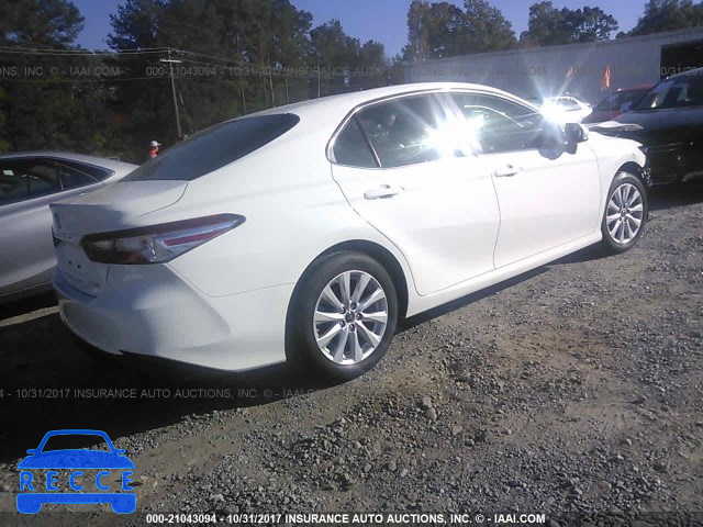 2018 TOYOTA CAMRY JTNB11HK6J3009850 image 3