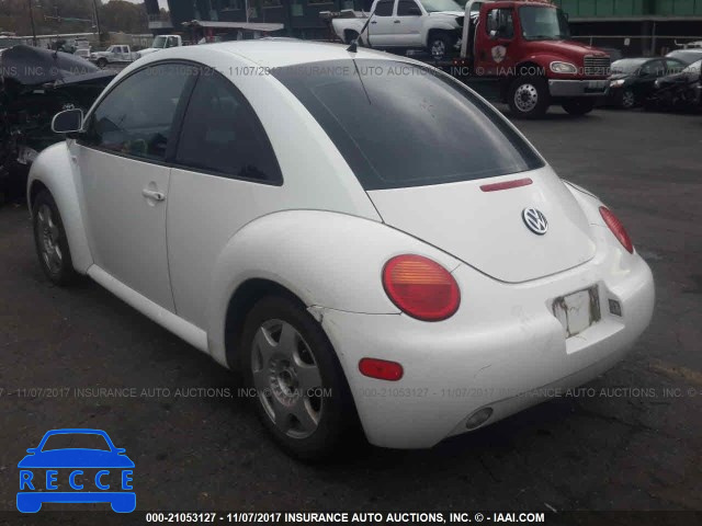 2000 Volkswagen New Beetle GLS 3VWCC21C6YM477014 image 2