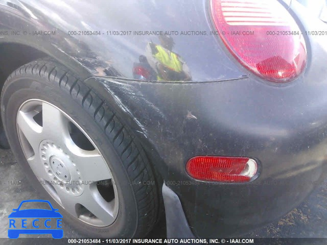 2000 Volkswagen New Beetle 3VWDD21C7YM462720 image 5