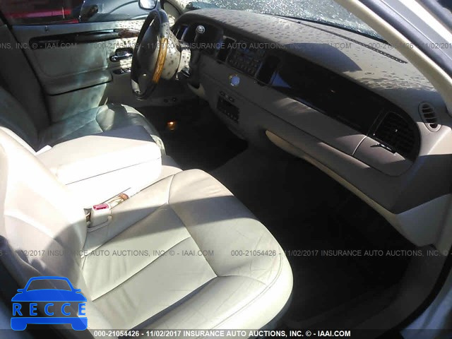 2000 Lincoln Town Car CARTIER 1LNHM83W5YY883172 Bild 4