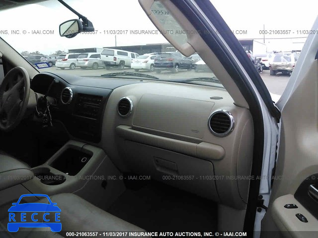 2004 Ford Expedition EDDIE BAUER 1FMEU17W24LA31700 image 4