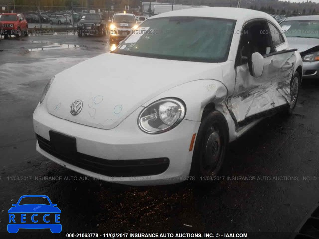 2014 Volkswagen Beetle 3VWJ17AT3EM639137 Bild 1