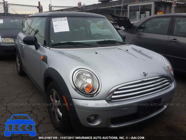 2009 Mini Cooper WMWMF33519TU74721 Bild 0